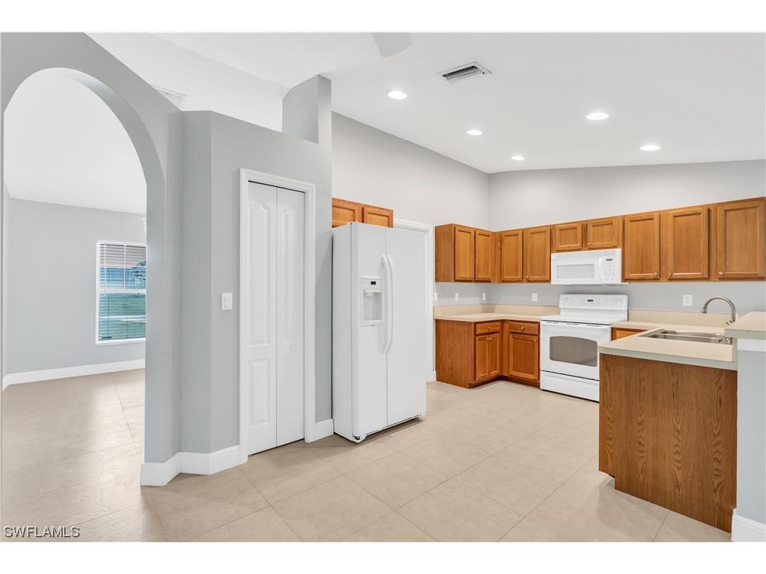 1916 Marlay Avenue Lehigh Acres FL 33972 223043094 image1