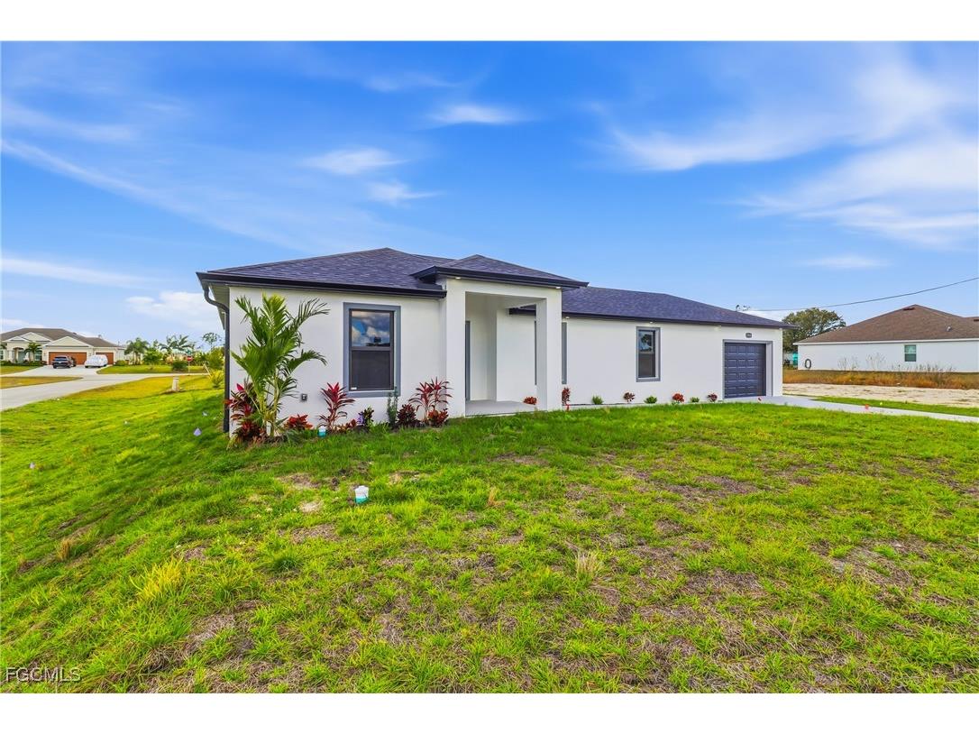 1918 NW 21st Terrace Cape Coral FL 33993 2026001940 image2