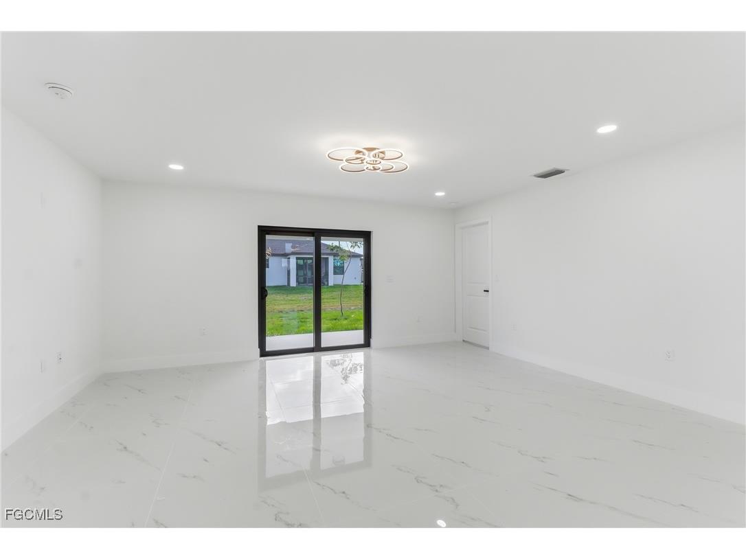 1918 NW 21st Terrace Cape Coral FL 33993 2026001940 image23