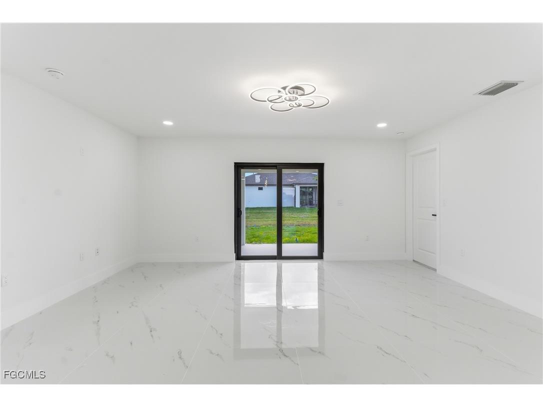 1918 NW 21st Terrace Cape Coral FL 33993 2026001940 image32