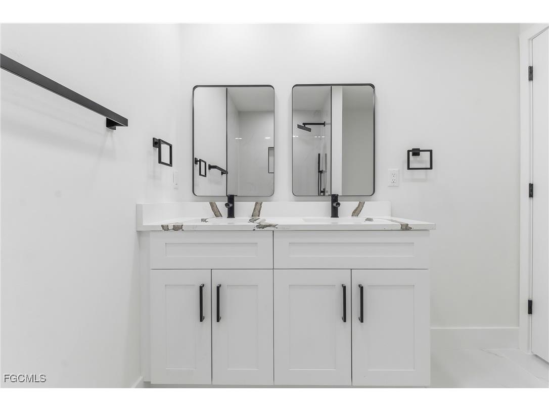 1918 NW 21st Terrace Cape Coral FL 33993 2026001940 image36