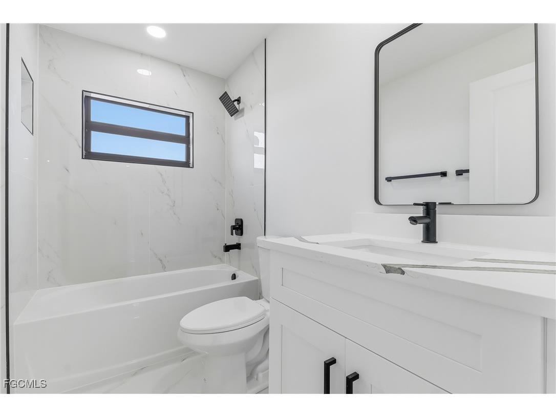 1918 NW 21st Terrace Cape Coral FL 33993 2026001940 image37