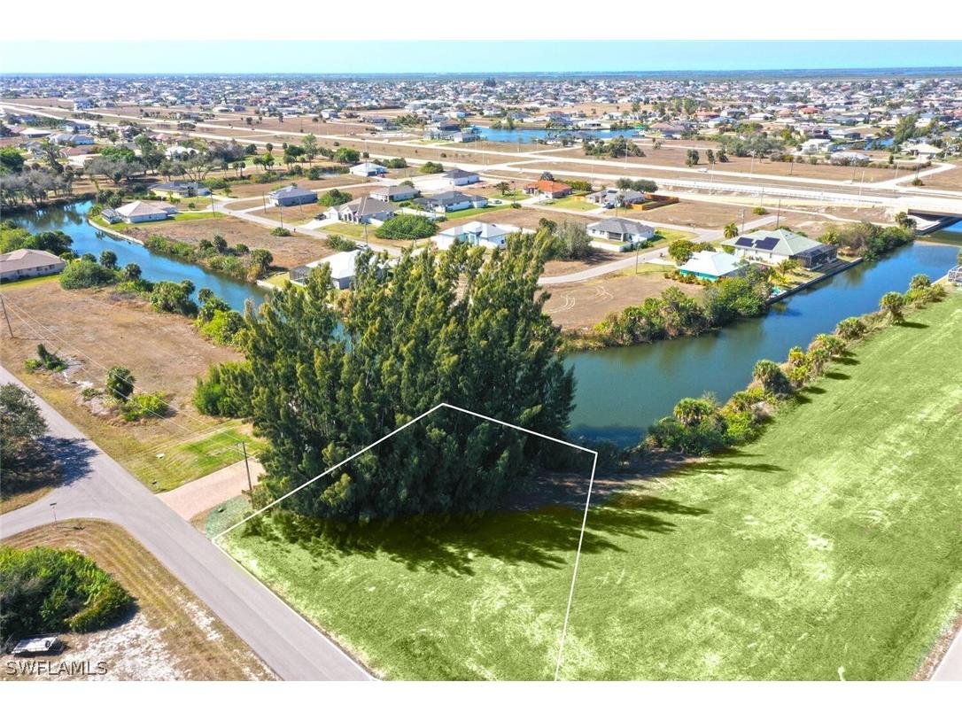 1918 NW 30th Place Cape Coral FL 33993 226008276 image1