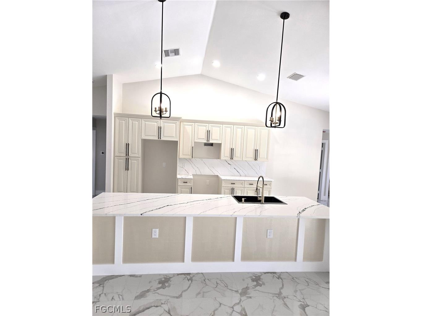 1918 SW 29th Terrace Cape Coral FL 33914 2026011033 image4