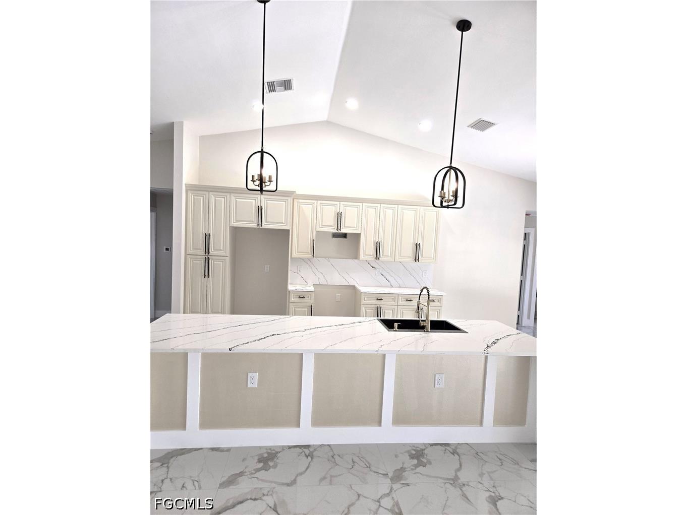 1918 SW 29th Terrace Cape Coral FL 33914 2026016333 image6