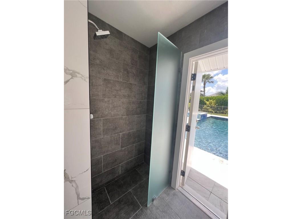 1919 Countess Court Naples FL 34110 2025002803 image17