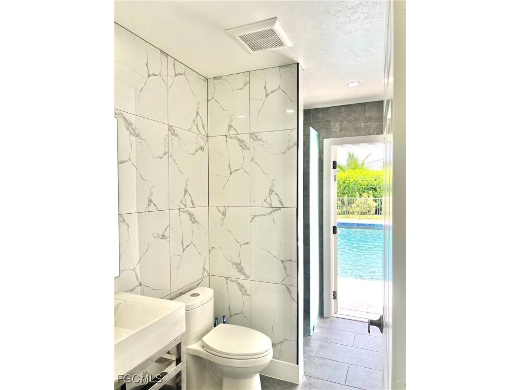 1919 Countess Court Naples FL 34110 2025002803 image18