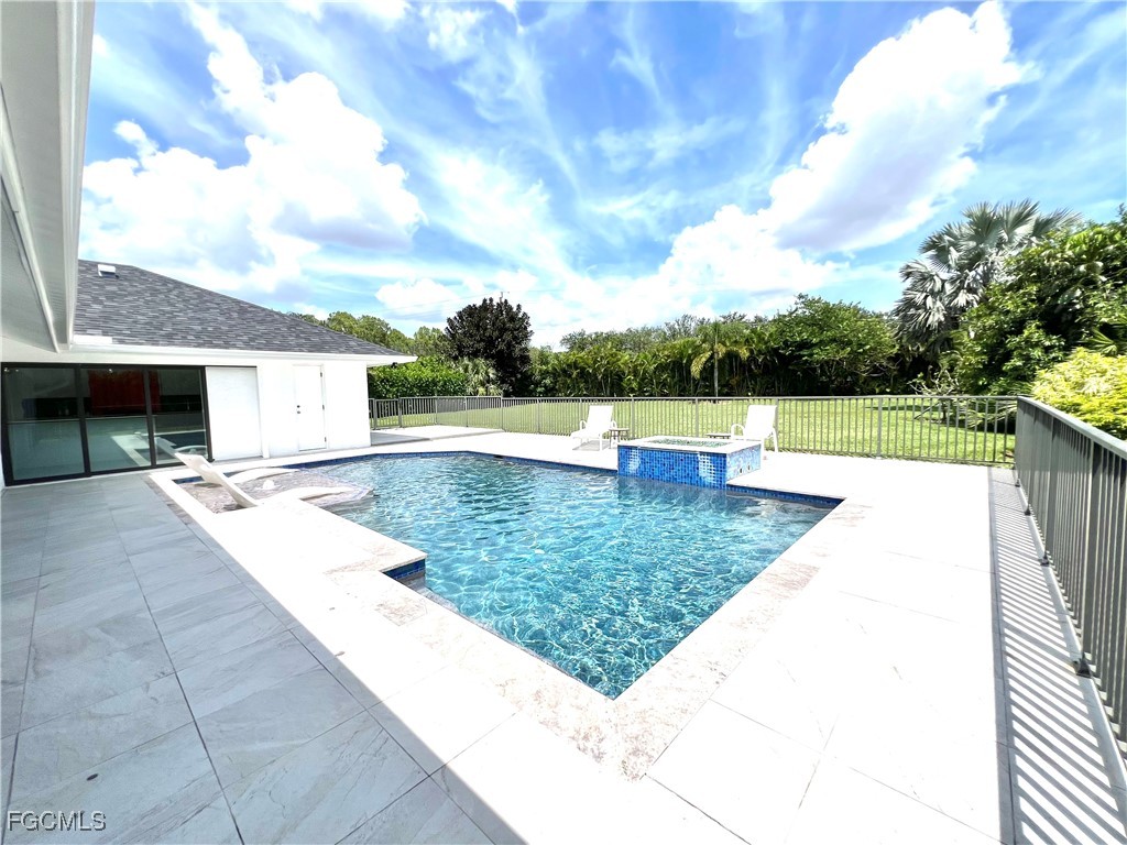 1919 Countess Court Naples FL 34110 2025002803 image28