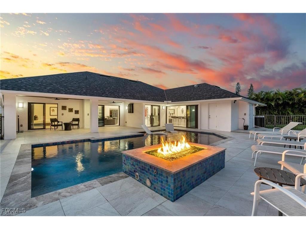 1919 Countess Court Naples FL 34110 2025002803 image3