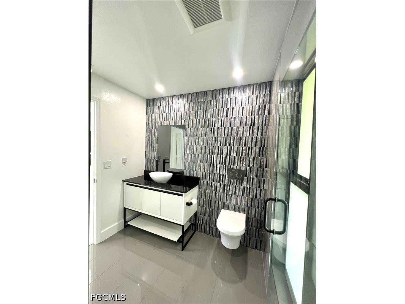 1919 Countess Court Naples FL 34110 2026019683 image39