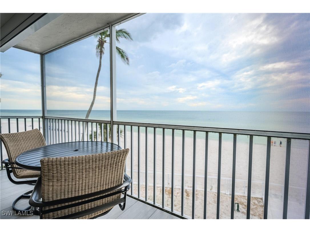 1919 Gulf Shore Boulevard N #301 Naples FL 34102 225000216 image1