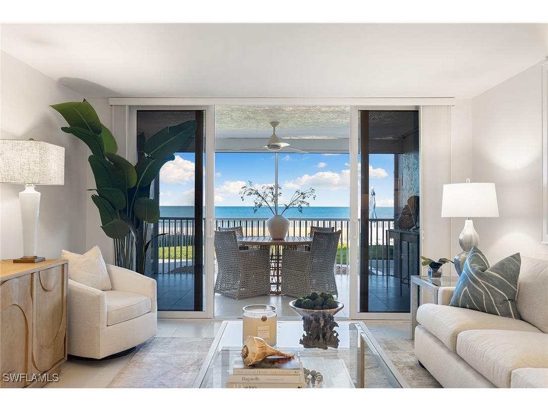 1919 Gulf Shore Boulevard N #101 Naples FL 34102 225081849 image1