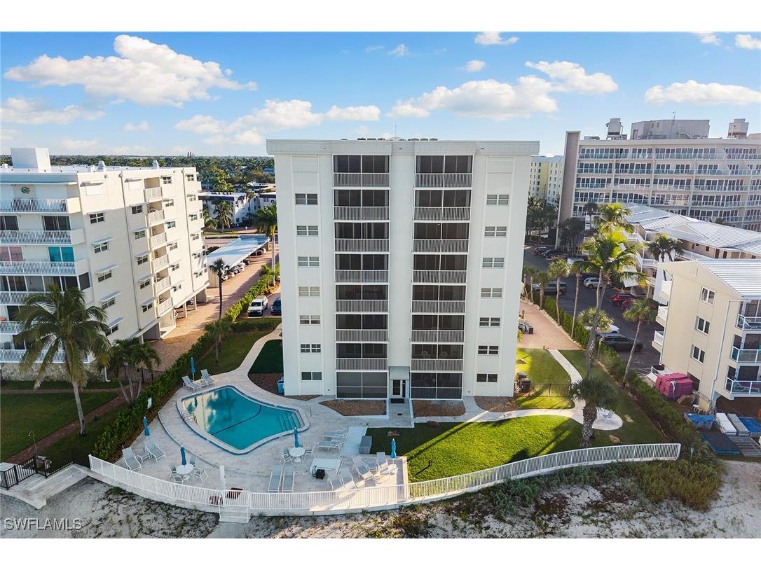 1919 Gulf Shore Boulevard N #101 Naples FL 34102 225081849 image32