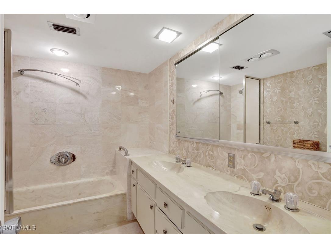 1919 Gulf Shore Boulevard N #201 Naples FL 34102 225051548 image21