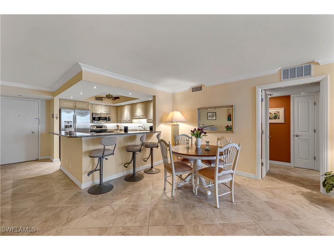 1919 Gulf Shore Boulevard N #601 Naples FL 34102 225075674 image4