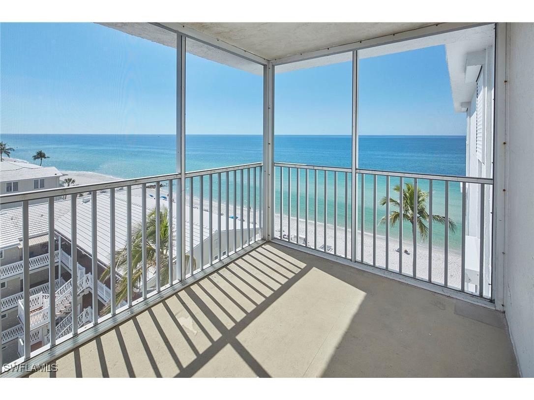 1919 Gulf Shore Boulevard N #804 Naples FL 34102 225077049 image1
