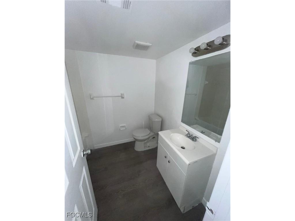 1919 Lillie Street #F Fort Myers FL 33916 2026004522 image4