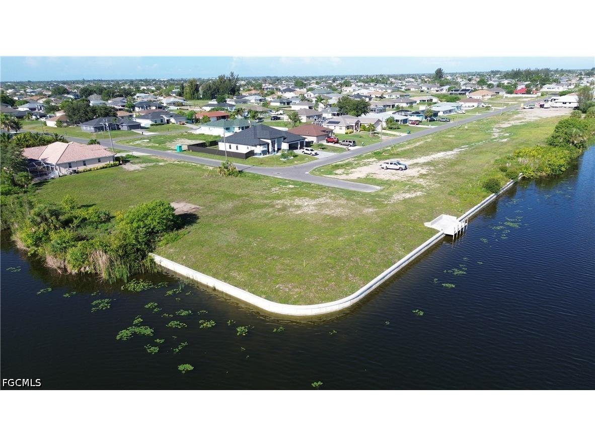 1919 NE 10th Avenue Cape Coral FL 33909 2026029423 image1