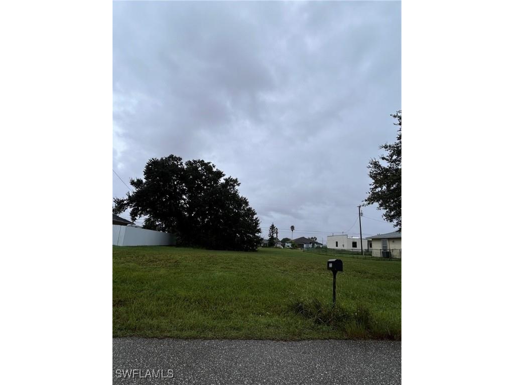 1919 NE 17th Place Cape Coral FL 33909 224081856 image1