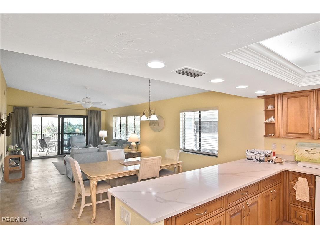 1919 Olde Middle Gulf Drive #106 Sanibel FL 33957 2025020029 image2