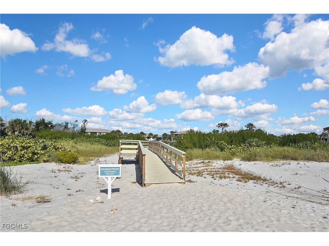 1919 Olde Middle Gulf Drive #106 Sanibel FL 33957 2025020029 image6