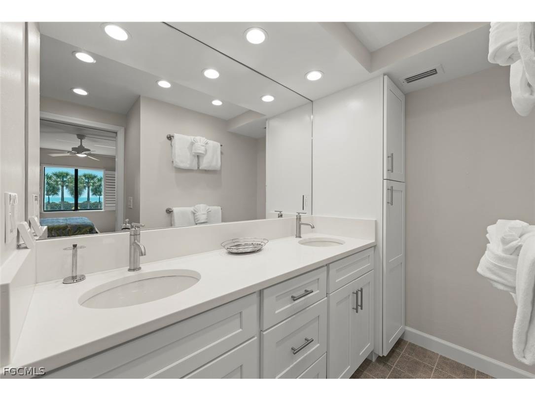 1919 Olde Middle Gulf Drive #401 Sanibel FL 33957 2026010333 image23