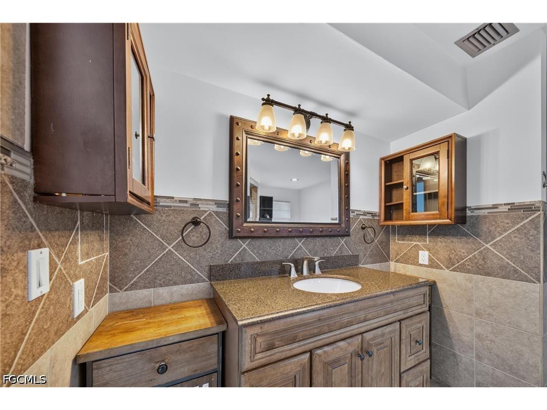 1919 SE 37th Terrace Cape Coral FL 33904 2026025726 image16