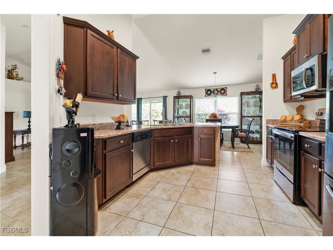 192 Townsend Court Lehigh Acres FL 33972 2025025048 image10