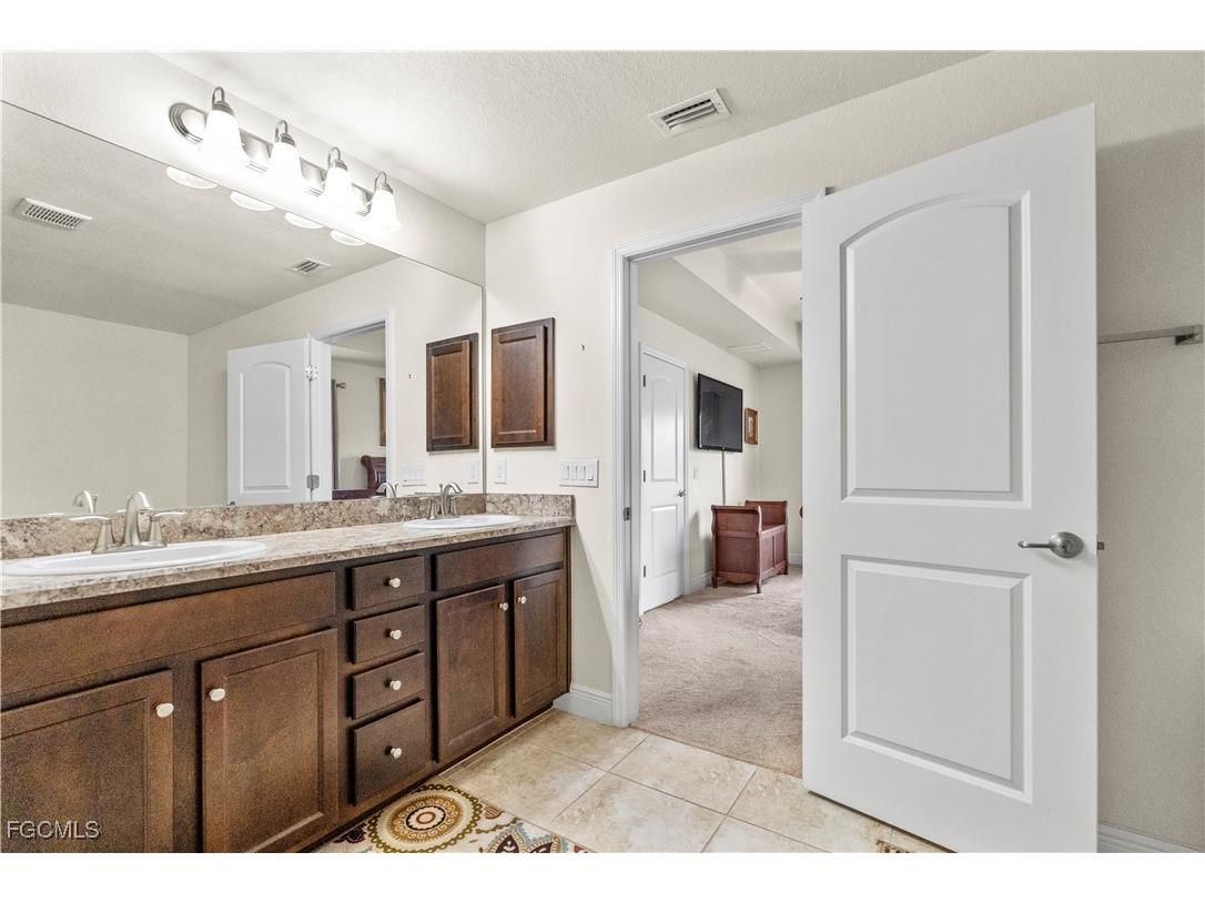 192 Townsend Court Lehigh Acres FL 33972 2025025048 image37