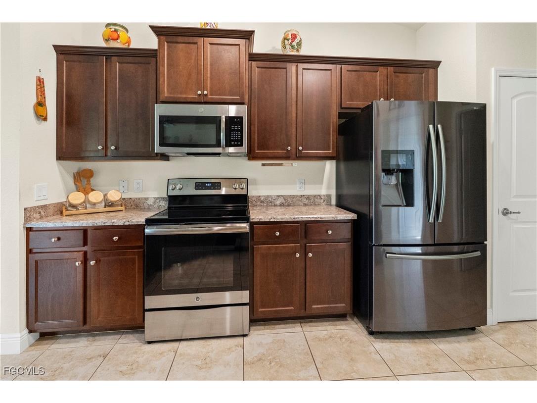 192 Townsend Court Lehigh Acres FL 33972 2025025048 image8