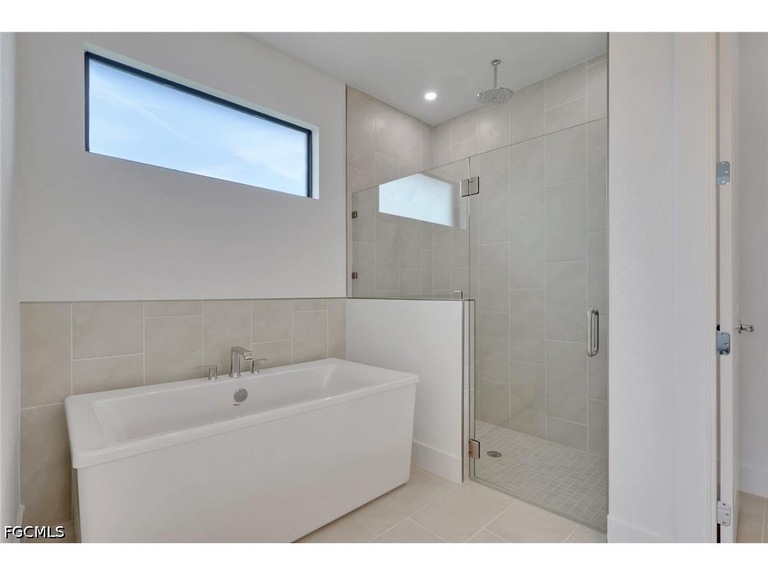 1920 NE 42nd Terrace Cape Coral FL 33909 2026024849 image11