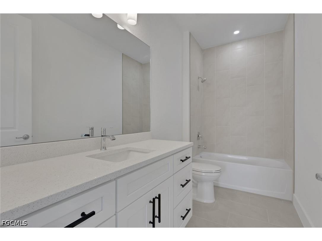 1920 NE 42nd Terrace Cape Coral FL 33909 2026024849 image13