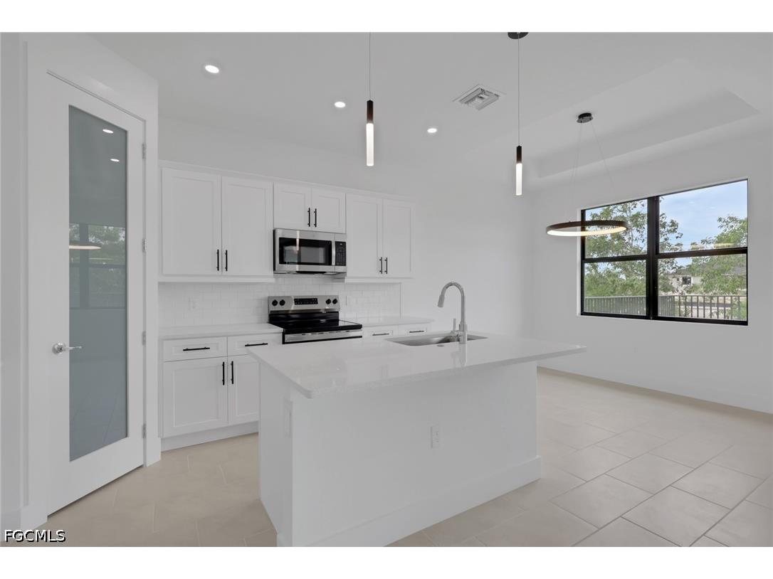 1920 NE 42nd Terrace Cape Coral FL 33909 2026024849 image3