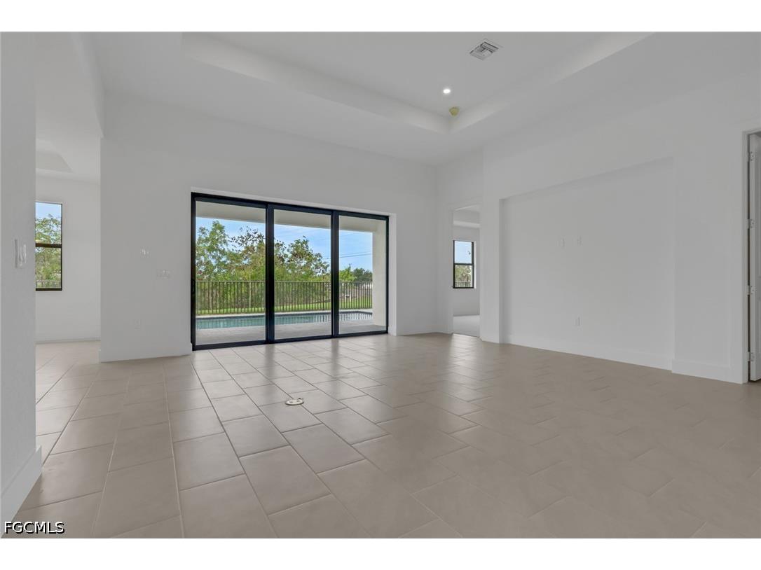 1920 NE 42nd Terrace Cape Coral FL 33909 2026024849 image5