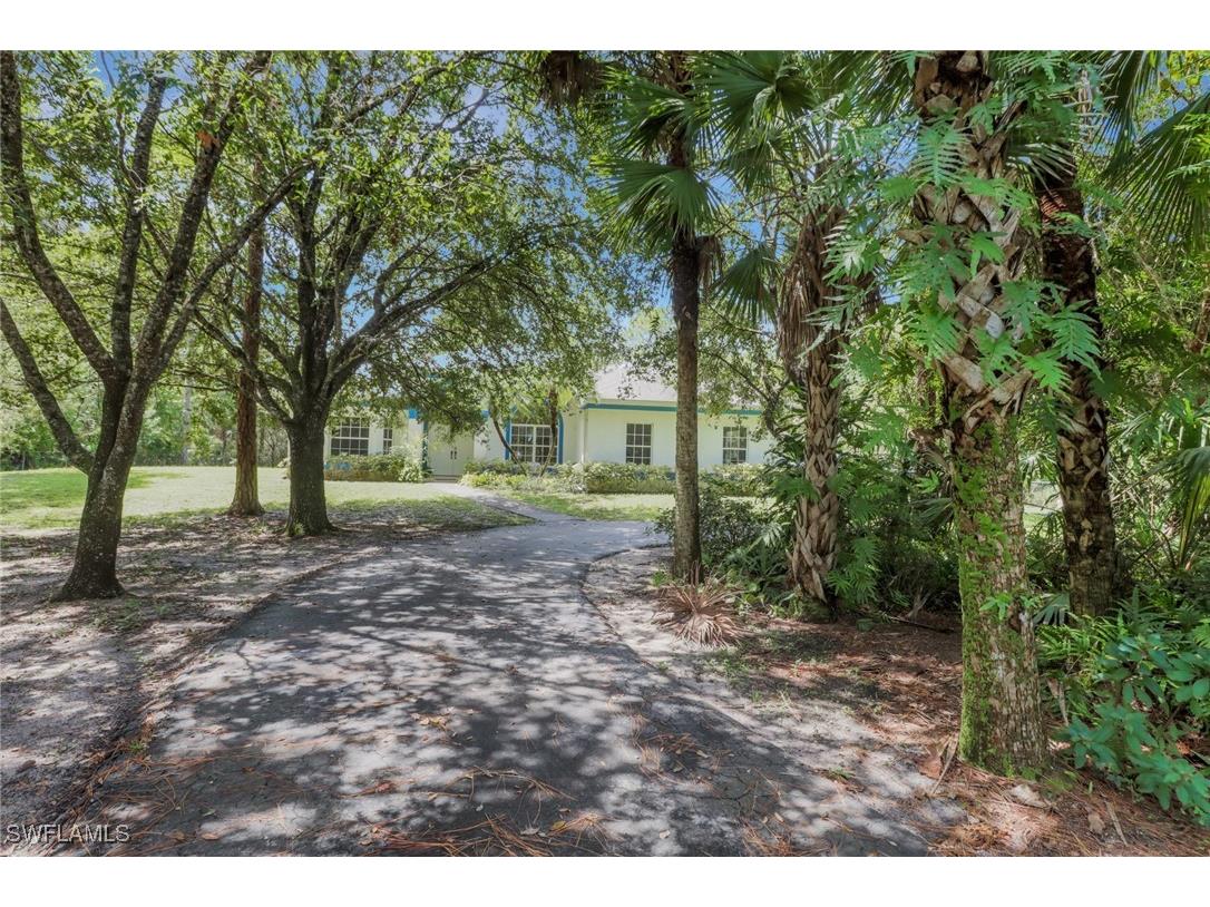 1920 Randall Boulevard Naples FL 34120 225065819 image1