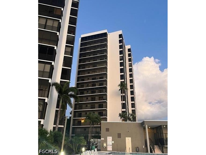 1920 Virginia Avenue #1402 Fort Myers FL 33901 2026026833 image2