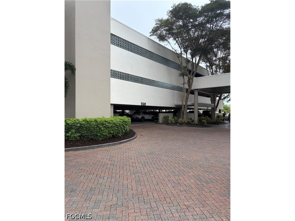 1920 Virginia Avenue #1402 Fort Myers FL 33901 2026026833 image3