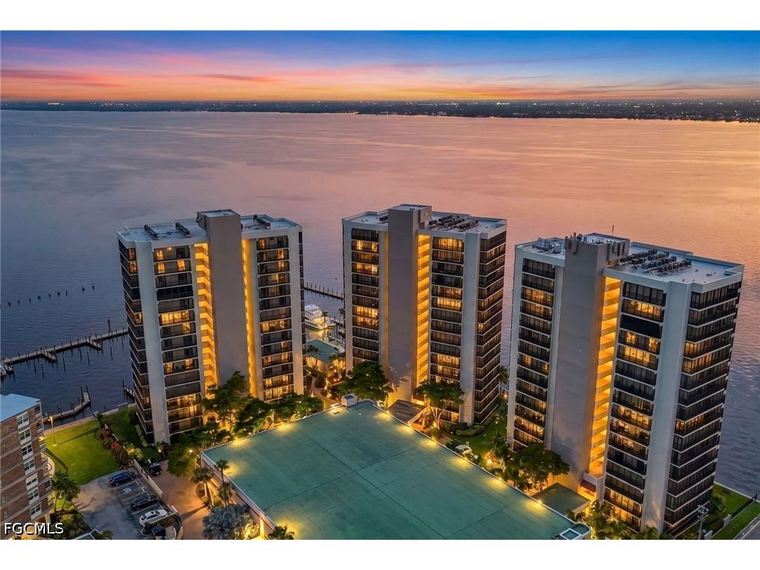 1920 Virginia Avenue #403 Fort Myers FL 33901 2026024569 image2