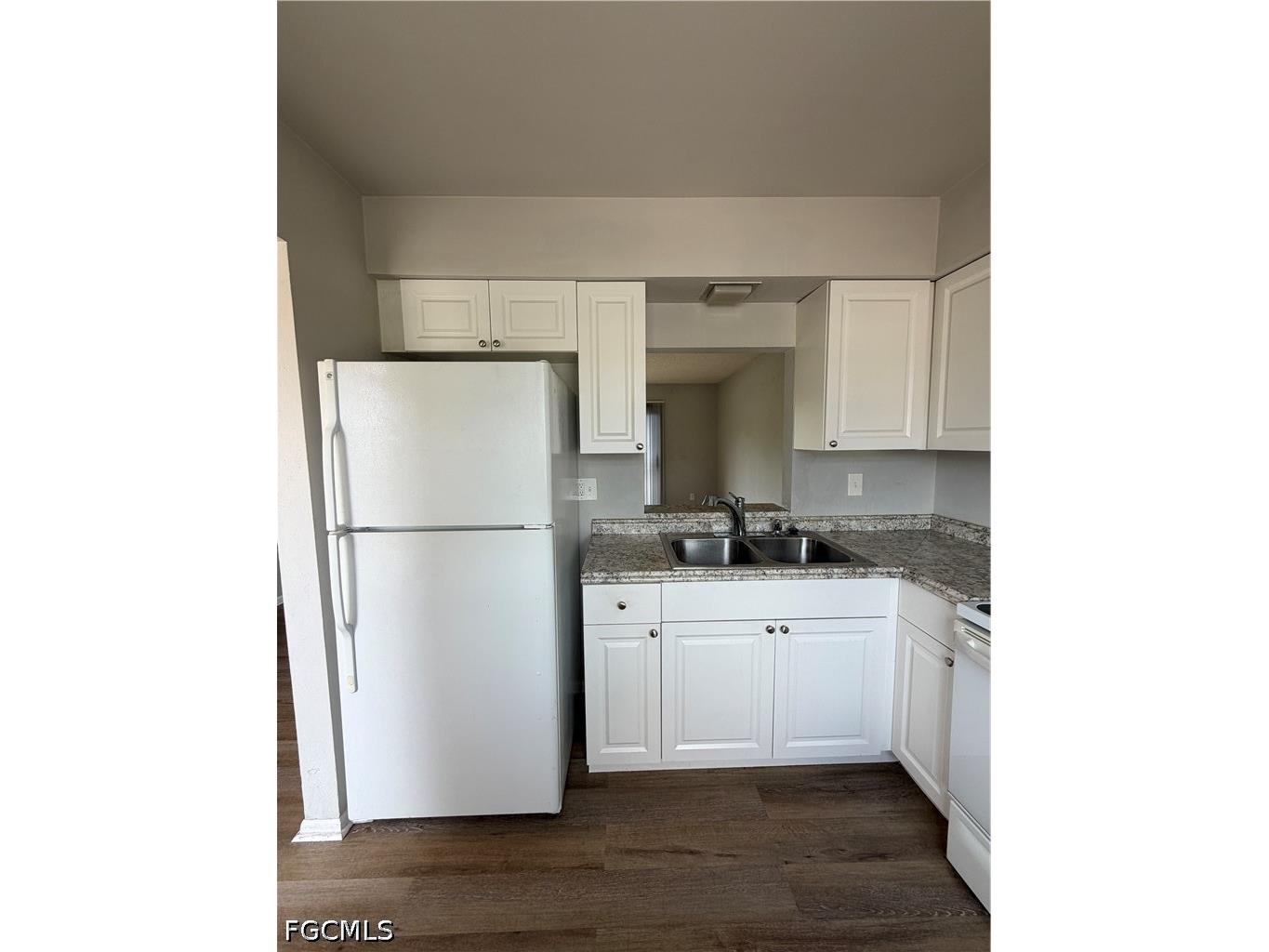 1920 W Lakeview Boulevard #4 North Fort Myers FL 33903 2026016578 image5
