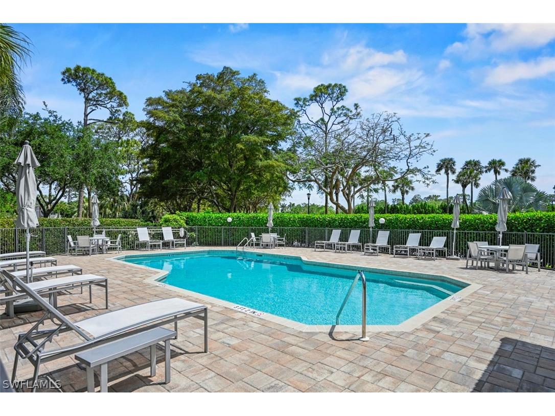 1920 Willow Bend Circle #1-103 Naples FL 34109 226006297 image9