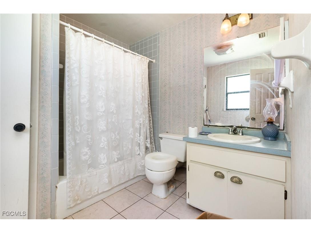 19201 Matt Road North Fort Myers FL 33917 2025006101 image11