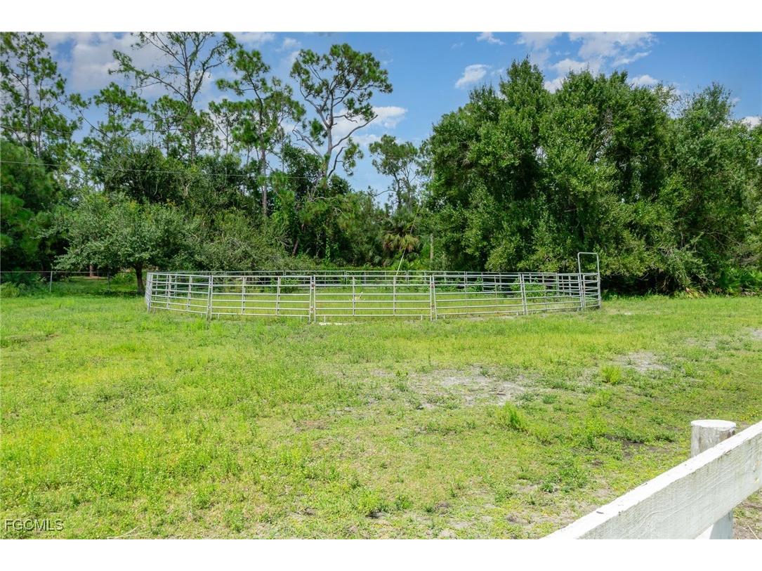 19201 Matt Road North Fort Myers FL 33917 2025006101 image22