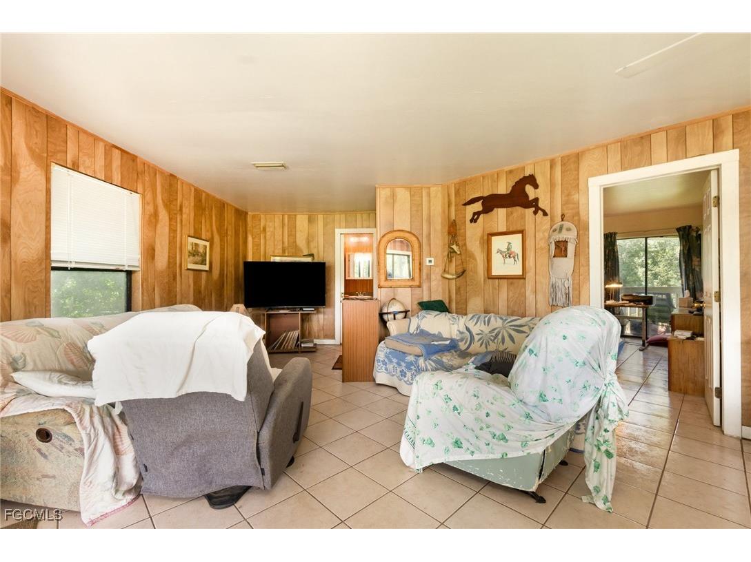 19201 Matt Road North Fort Myers FL 33917 2025006101 image5