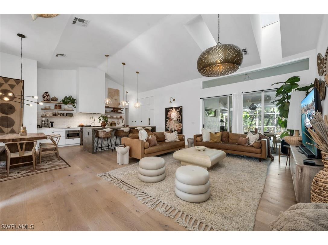 1921 Blackstone Circle Naples FL 34109 223039538 image1