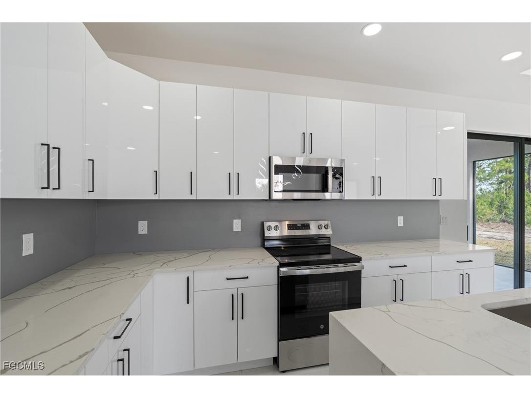 1921 NW 30th Street Cape Coral FL 33993 2025004915 image5