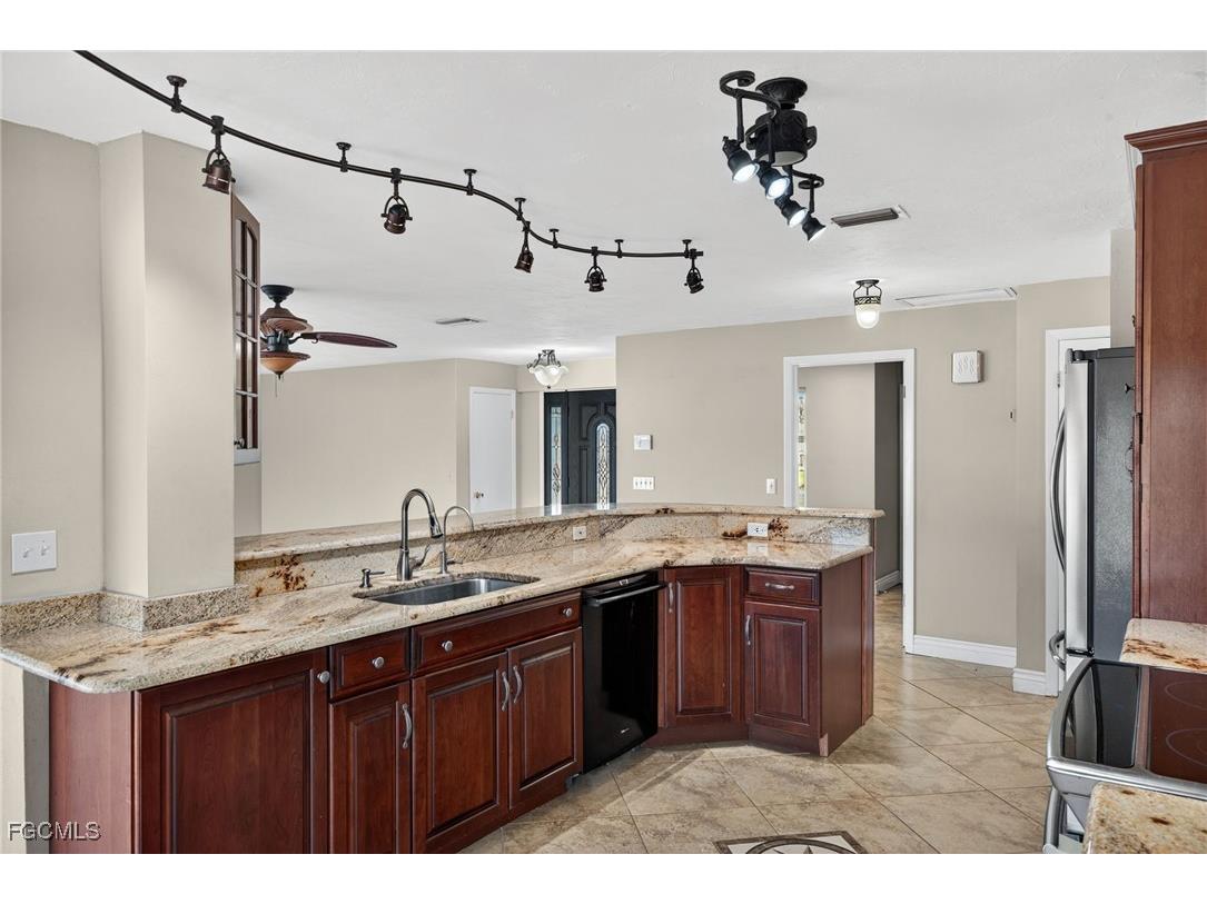 1921 SE 36th Street Cape Coral FL 33904 2025019208 image18