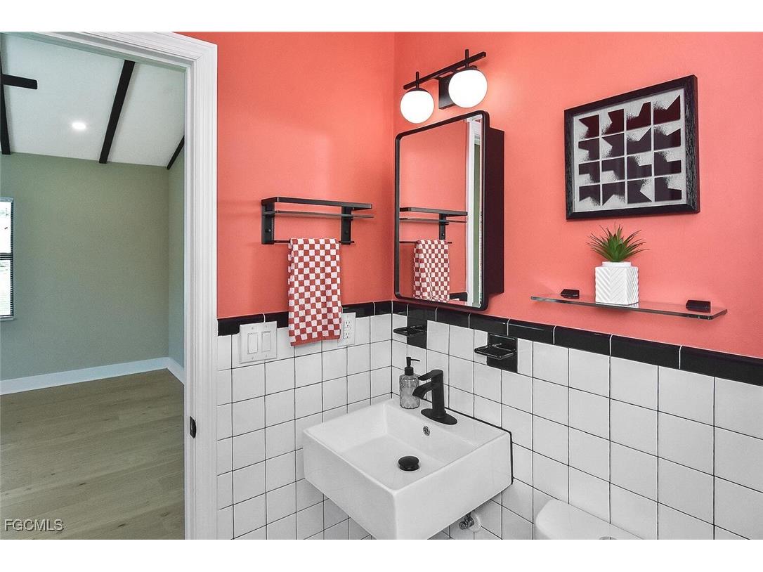 1922 Flamingo Drive North Fort Myers FL 33917 2025013480 image15