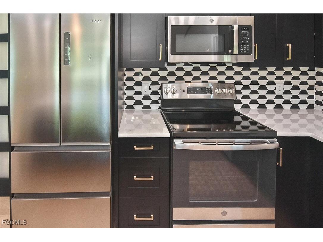 1922 Flamingo Drive North Fort Myers FL 33917 2025013480 image20