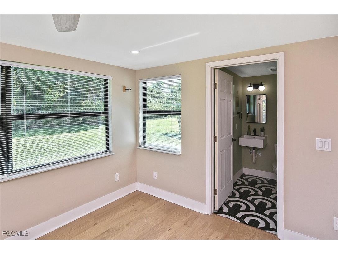 1922 Flamingo Drive North Fort Myers FL 33917 2025013480 image26