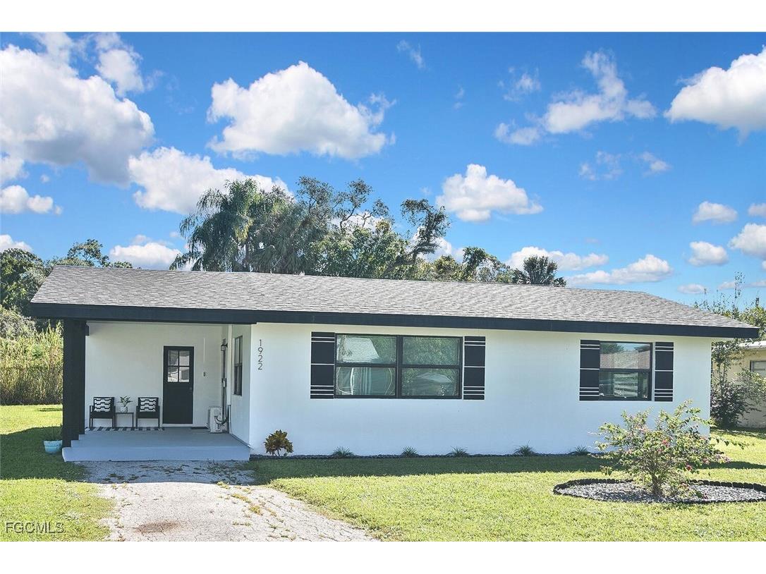 1922 Flamingo Drive North Fort Myers FL 33917 2025013480 image42